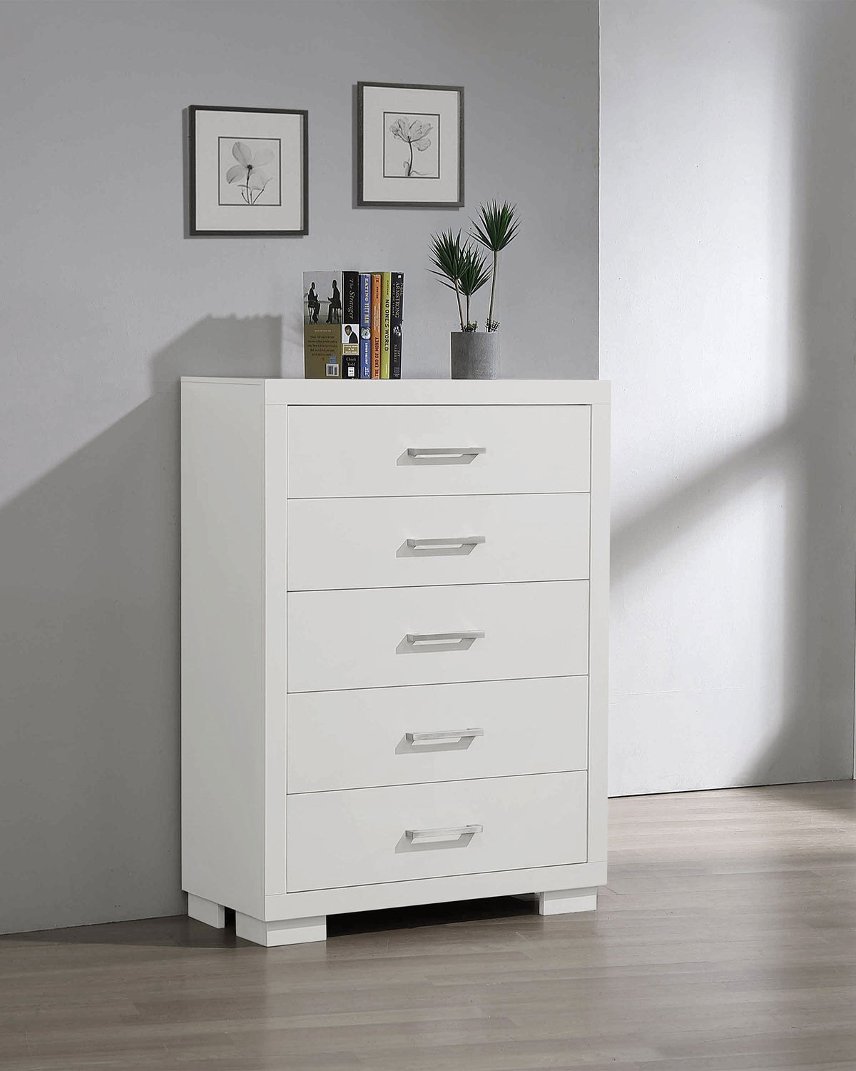 Jessica 5-drawer Bedroom Chest Cappuccino