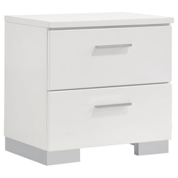 Jeremaine California King Bedroom Set White
