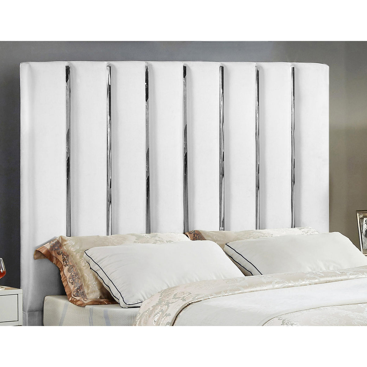 Meridian Enzo White Velvet Full Bed