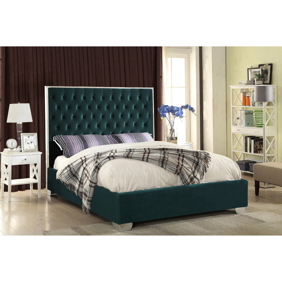 Meridian Lexi Green Velvet Full Bed