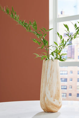 Capard Vase
