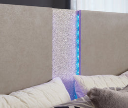 Surancha Panel Bed