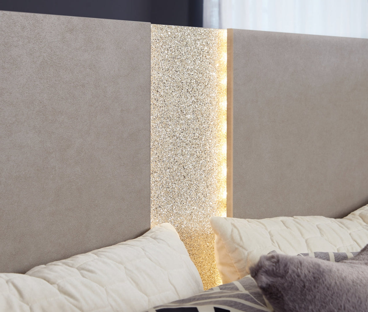 Surancha Panel Bed