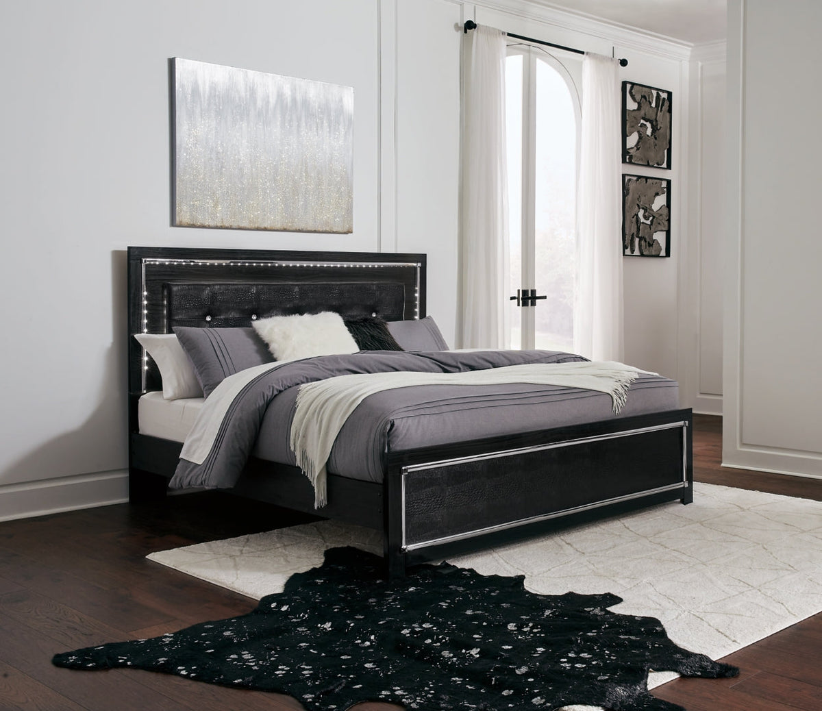 Kaydell Upholstered Panel Bed