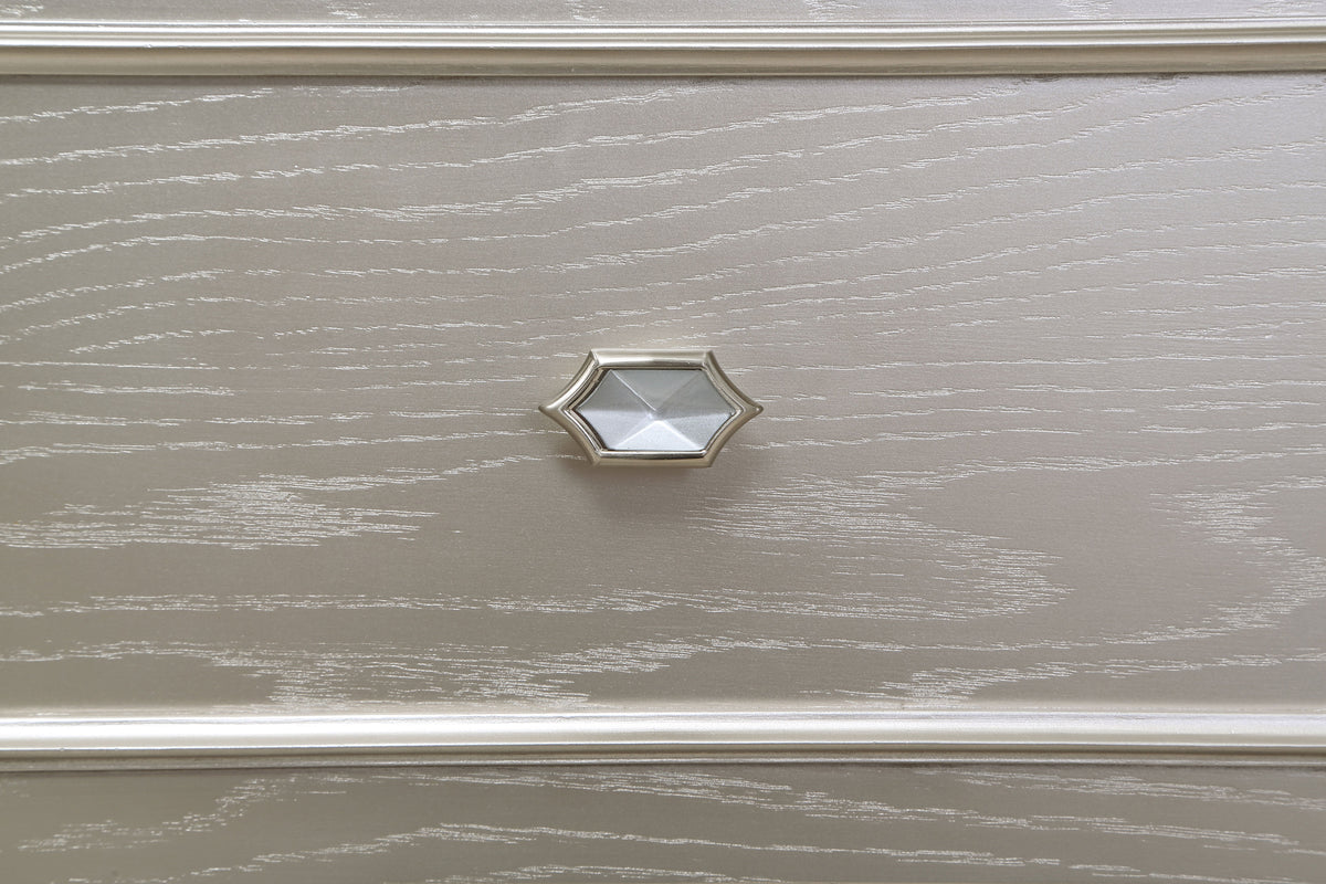 Evangeline 4-drawer Vanity Desk Makeup Table Silver Oak