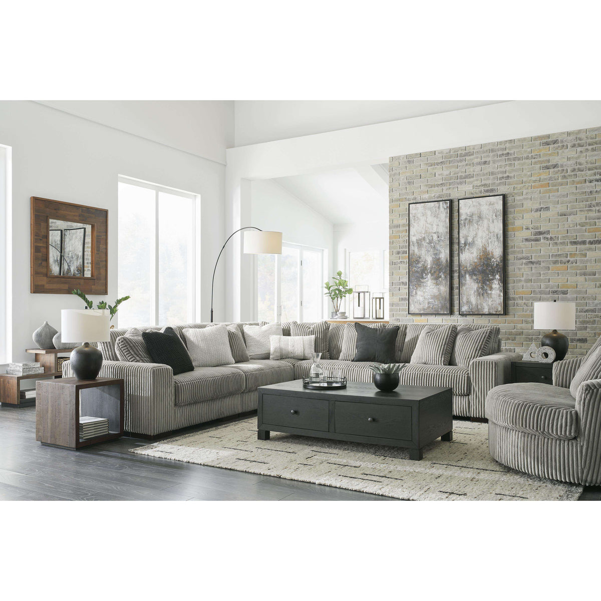 Swipe Furniture Exclusive Design Lindyn Swivel Fabric Accent Chair 2110521