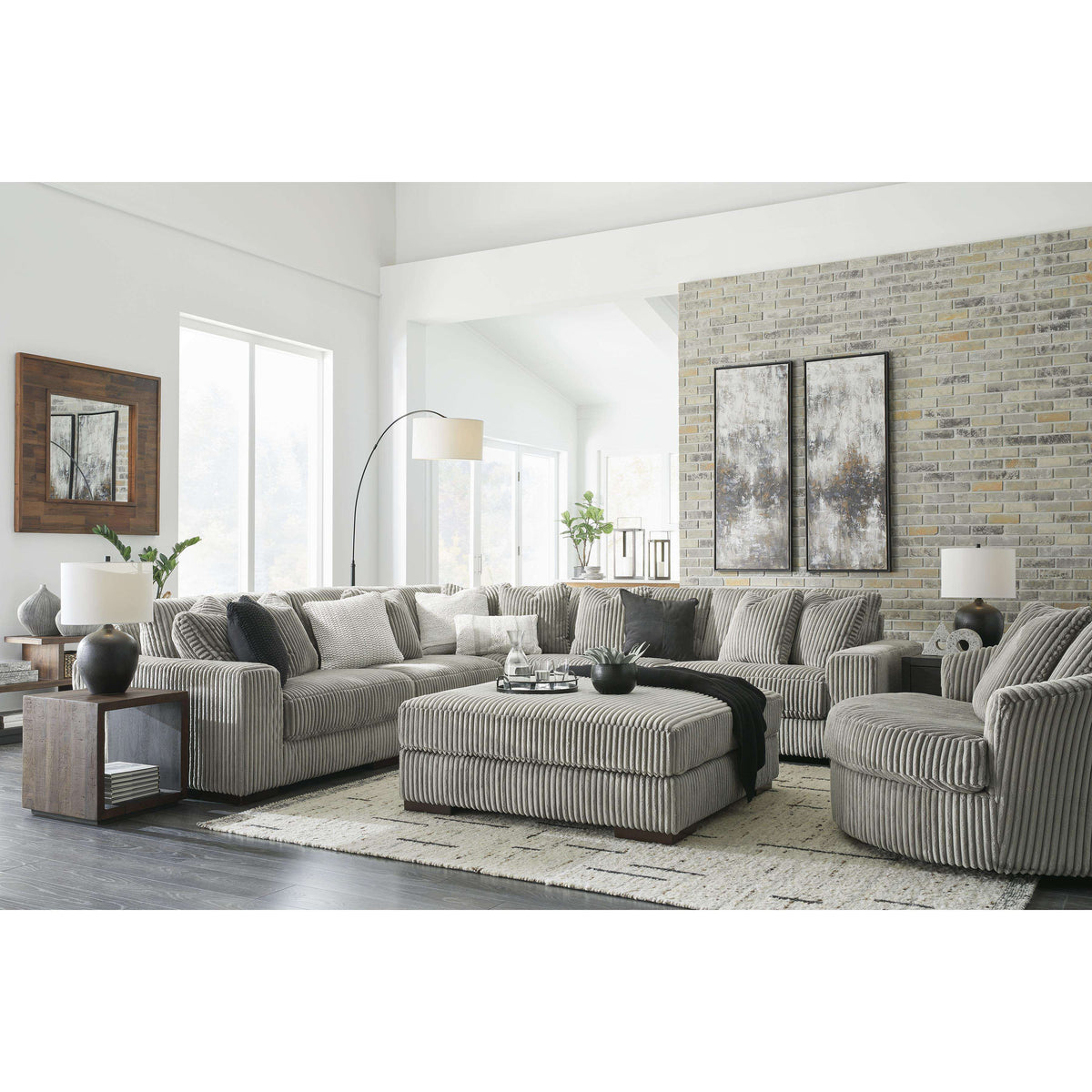 Diamond Modern Furniture Exclusive Design Lindyn Fabric Ottoman 2110508