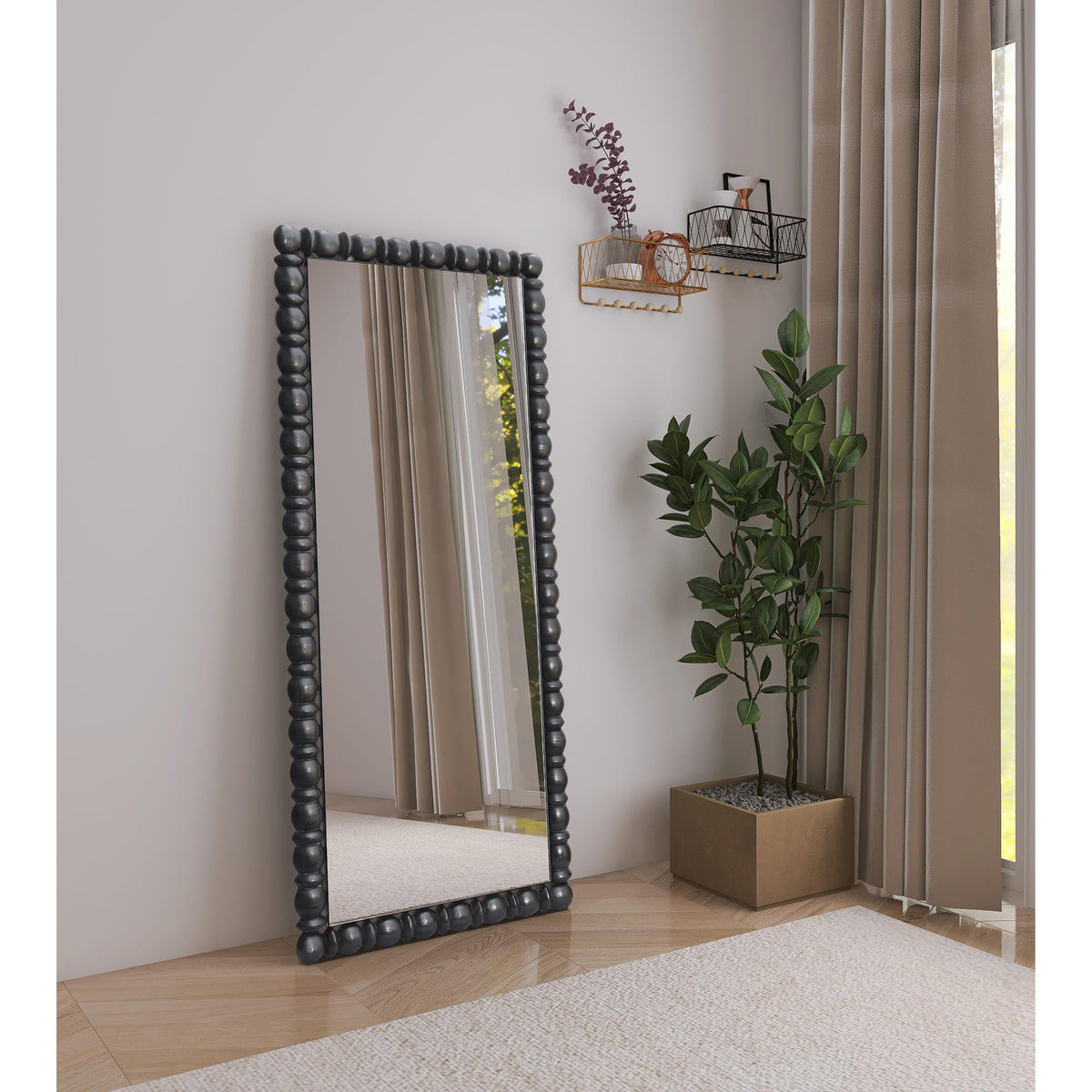 Meridian Aubrey Black Mirror