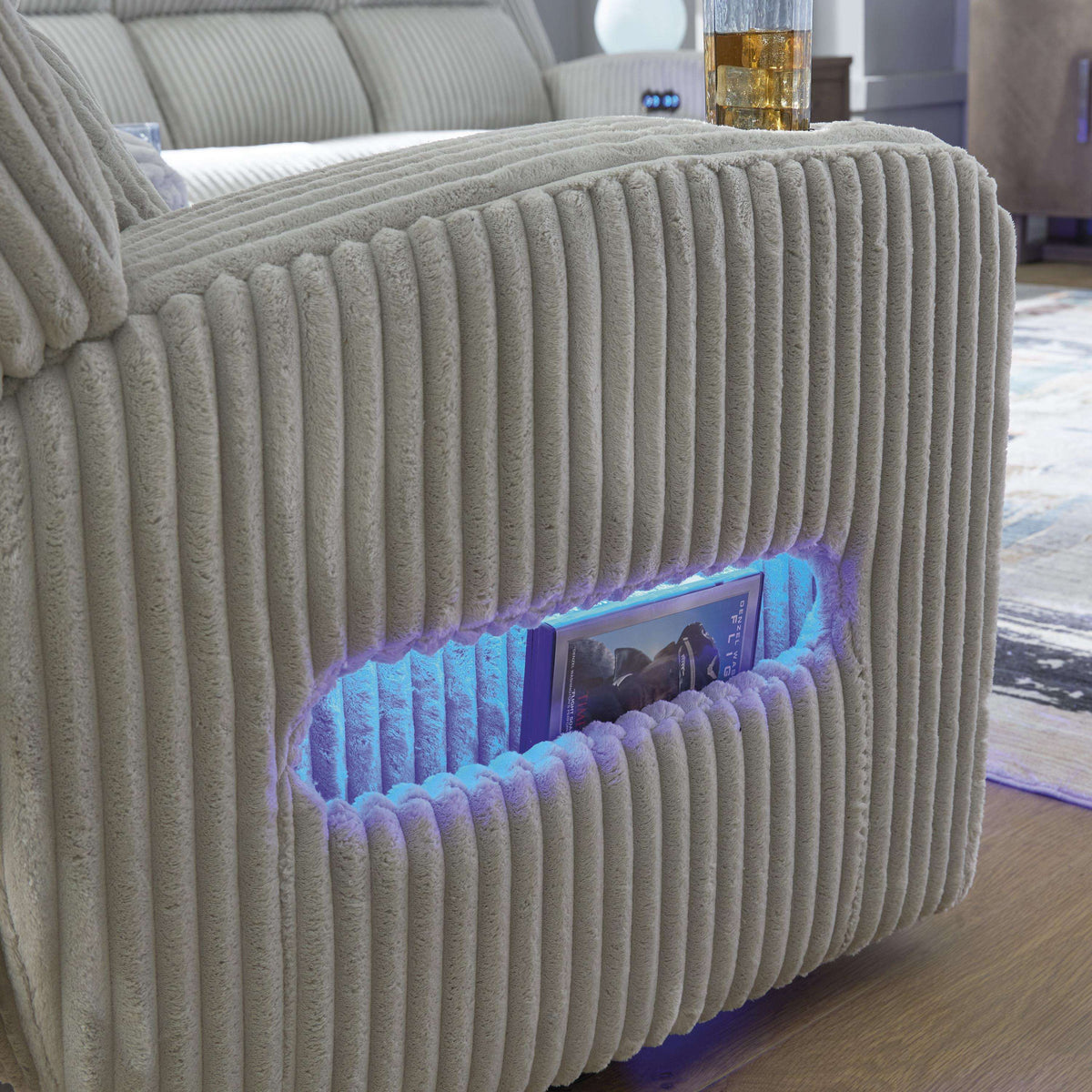 Diamond Modern Furniture Exclusive Design Forest Lake Recliner PC6420313