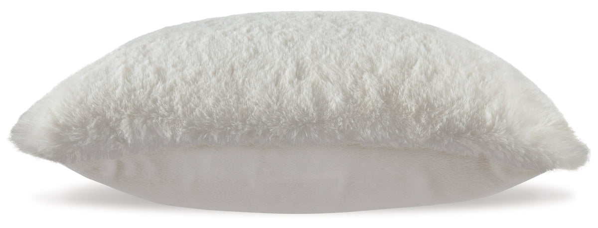 Gariland Pillow