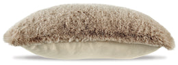 Gariland Pillow