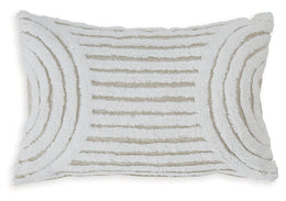 Farissen Pillow