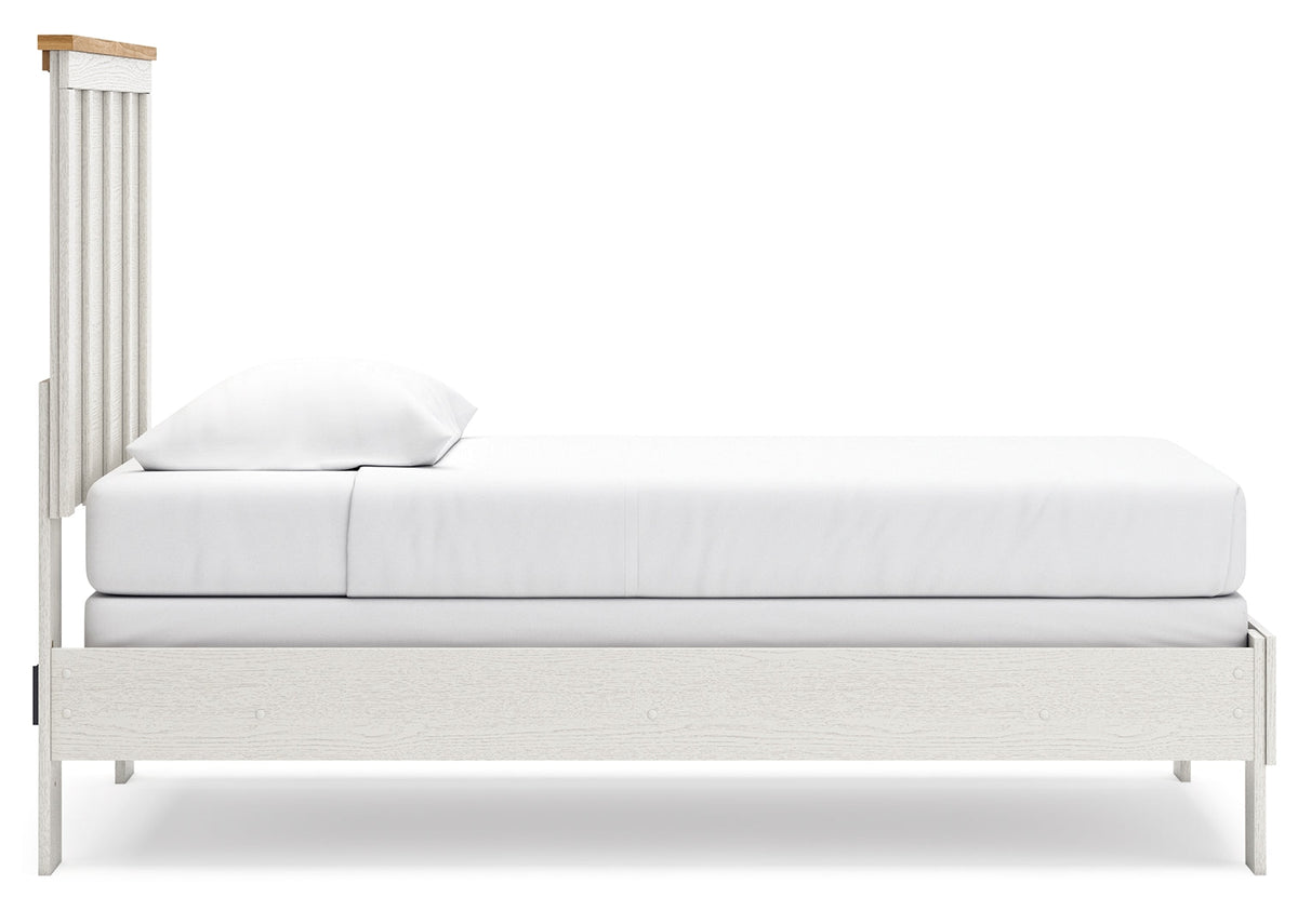 Linnocreek Panel Bed