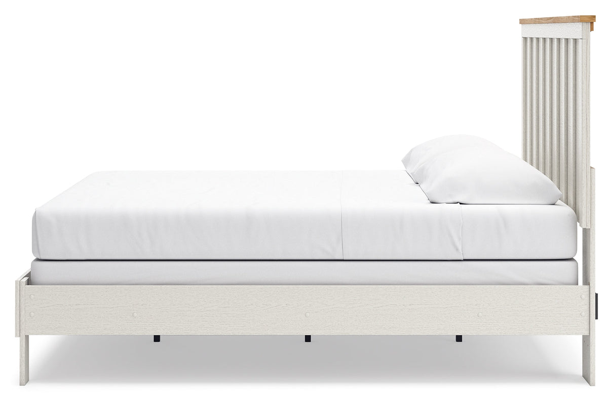 Linnocreek Panel Bed