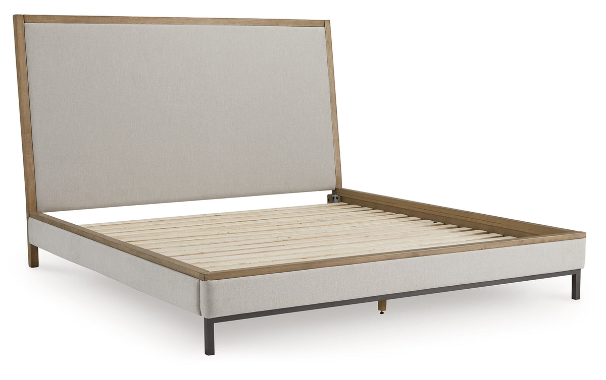 Tomtyn Upholstered Bed