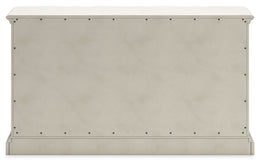 Arlendyne Dining Room Server