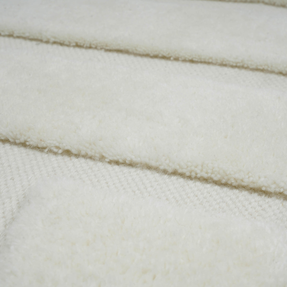 Loop White 5' x 8' Area Rug
