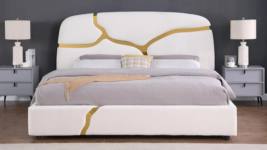 B838 Milan (White)