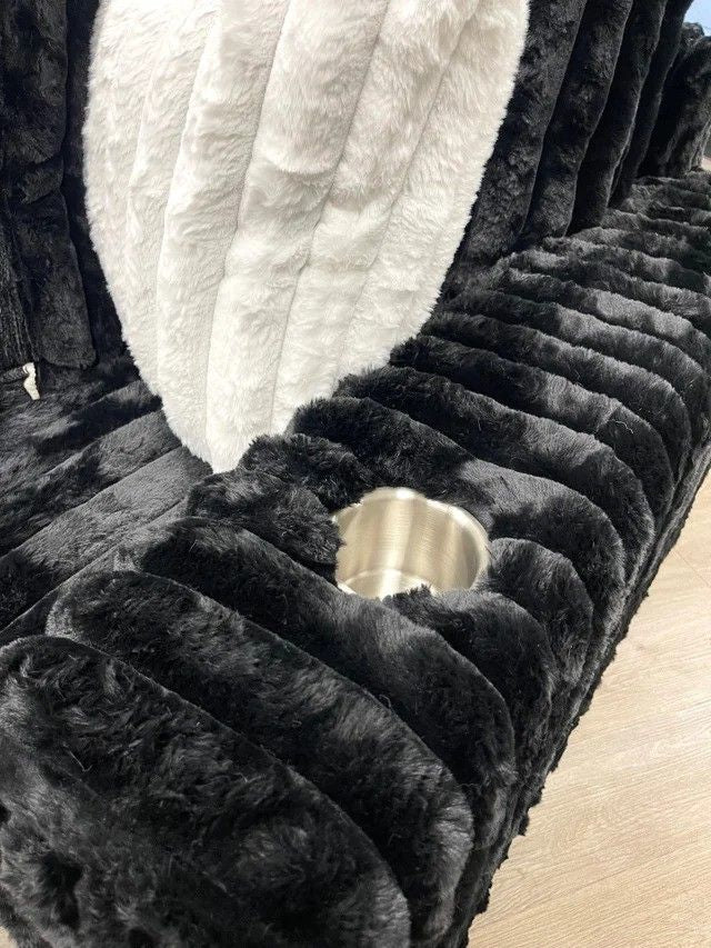 9600 Black - Oversized Sectional